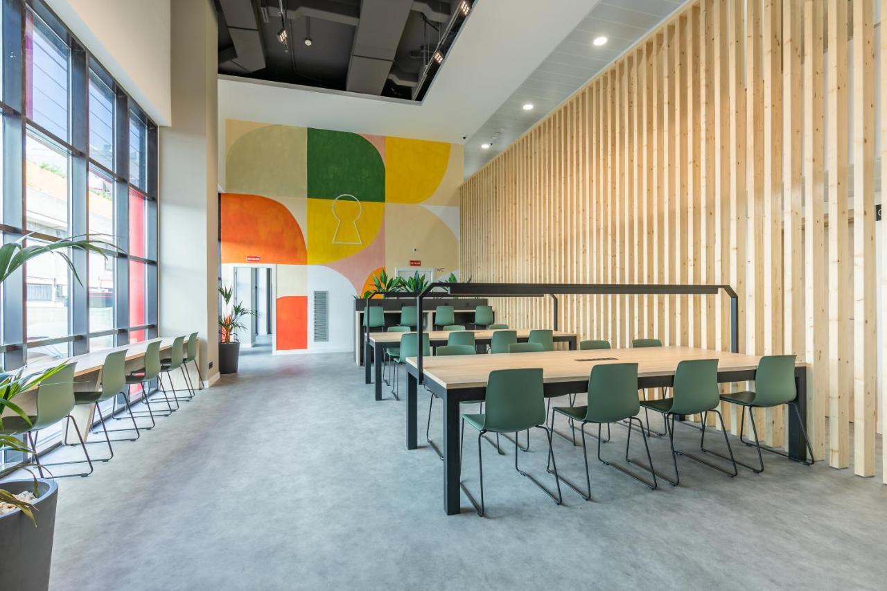 Micampus Xaudaro Student Residence Madrid Buitenkant foto