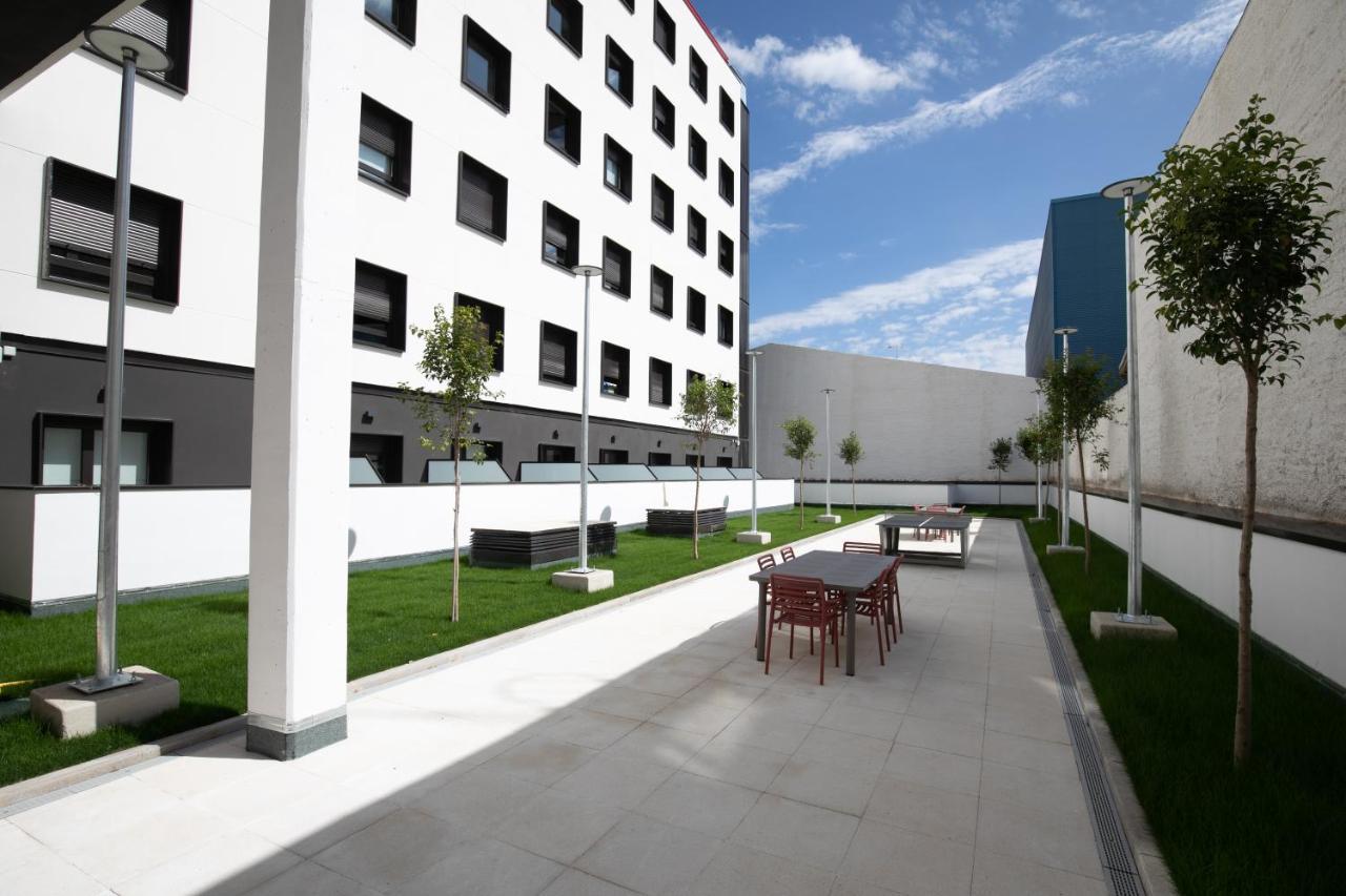 Micampus Xaudaro Student Residence Madrid Buitenkant foto
